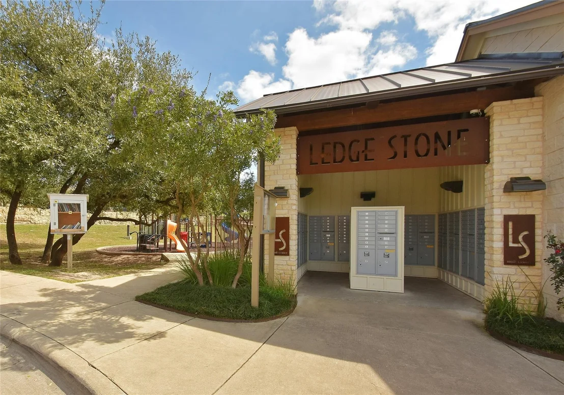 Photo of 578 Ledge Stone DR