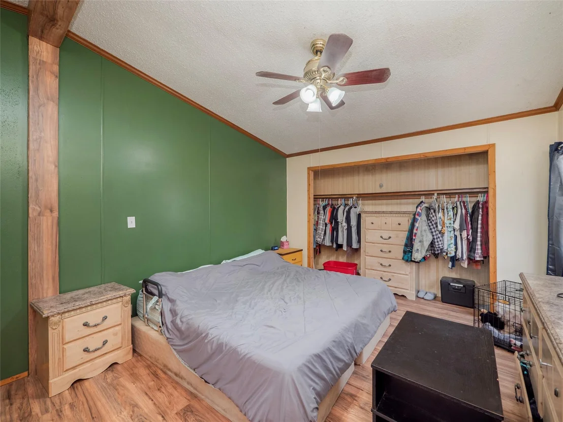 Photo of 1126 Apache DR