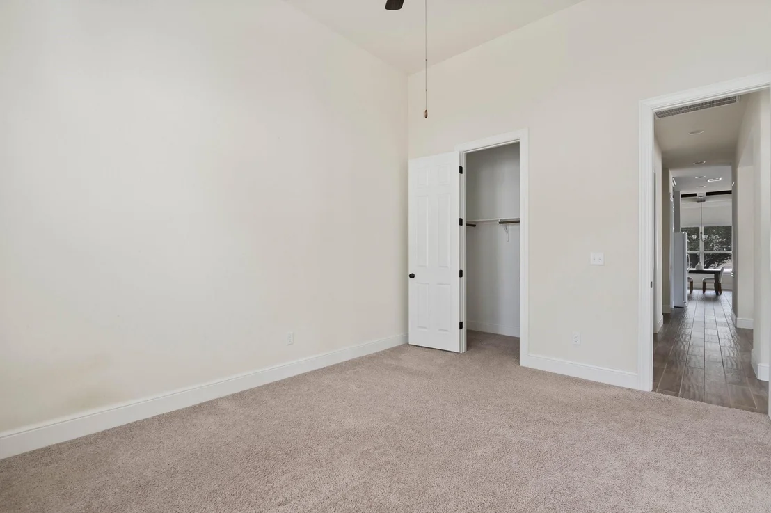 Photo of 1018 Valley View DR