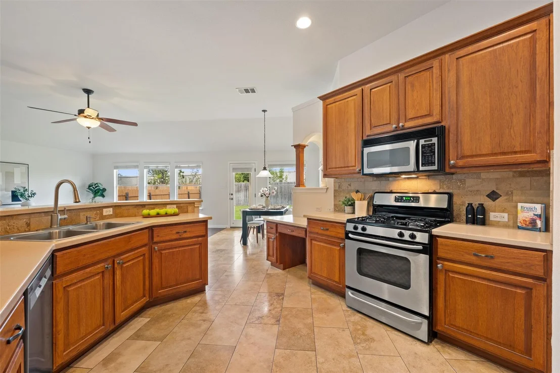 Photo of 912 Abbeyglen Castle DR