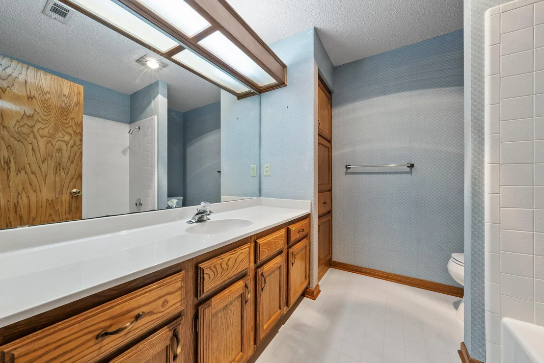 Photo of 203 Settlers DR