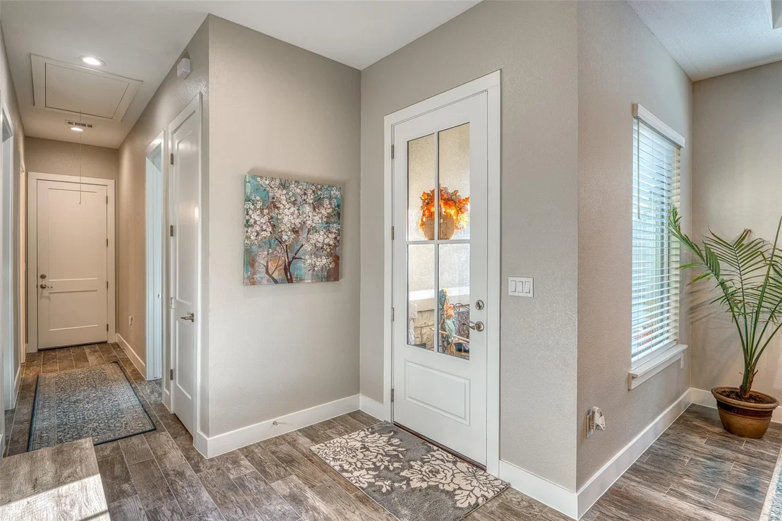 Photo of 317 Parallel Circle CIR