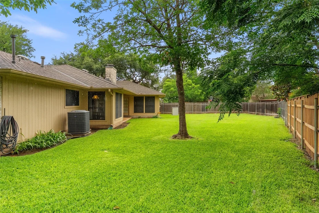 Photo of 1409 Thaddeus CV