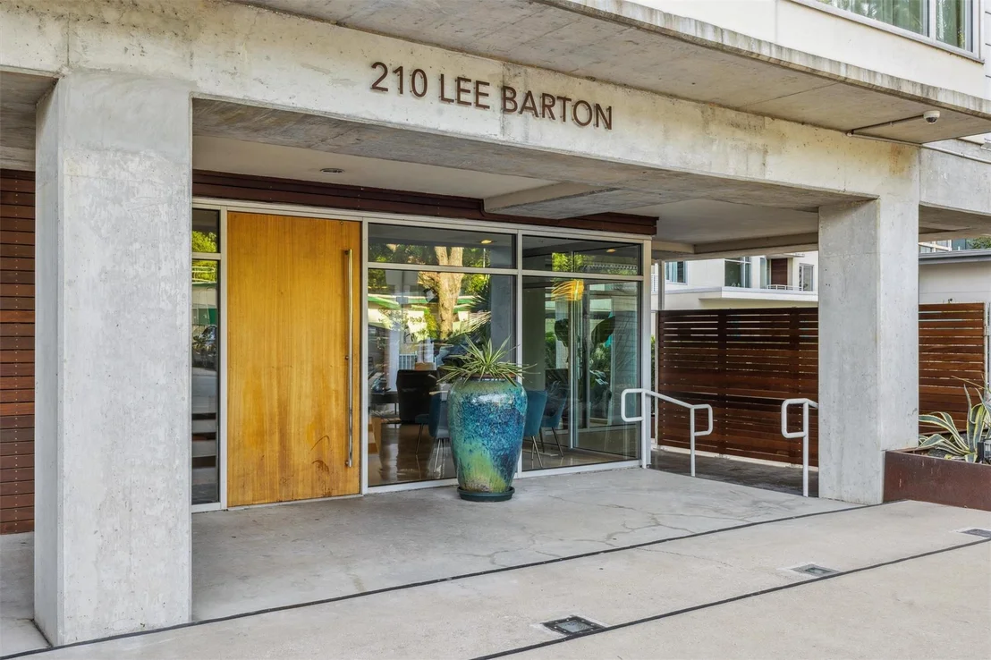 Photo of Unit 301 at 210 Lee Barton DR