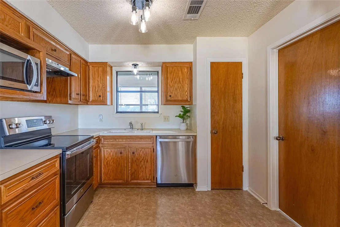 Photo of 830 Live Oak TRL