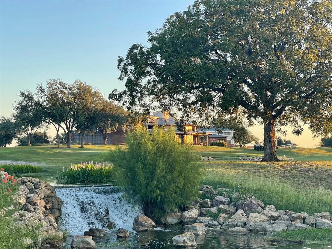 Photo of 1128 Clearwing CIR