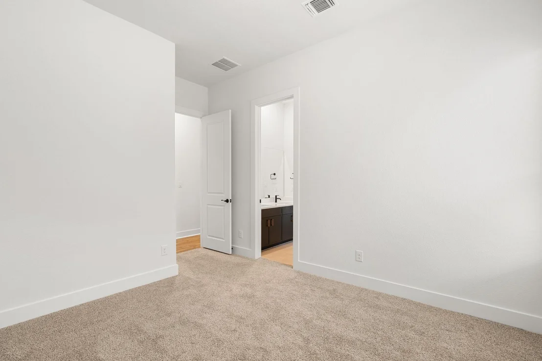 Photo of 1013 Painted Horse DR
