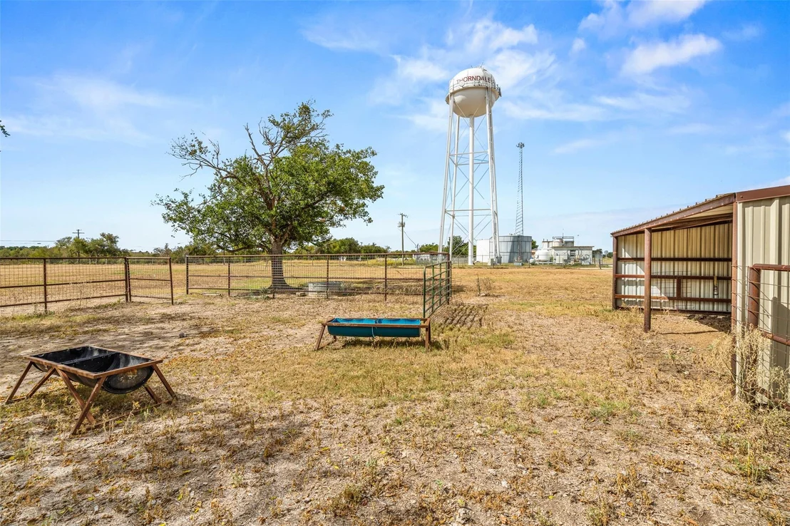 Photo of 105 Davis DR