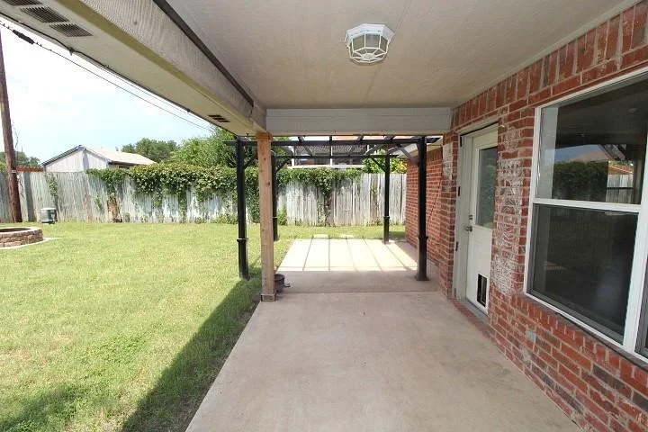 Photo of 3303 Solomon DR