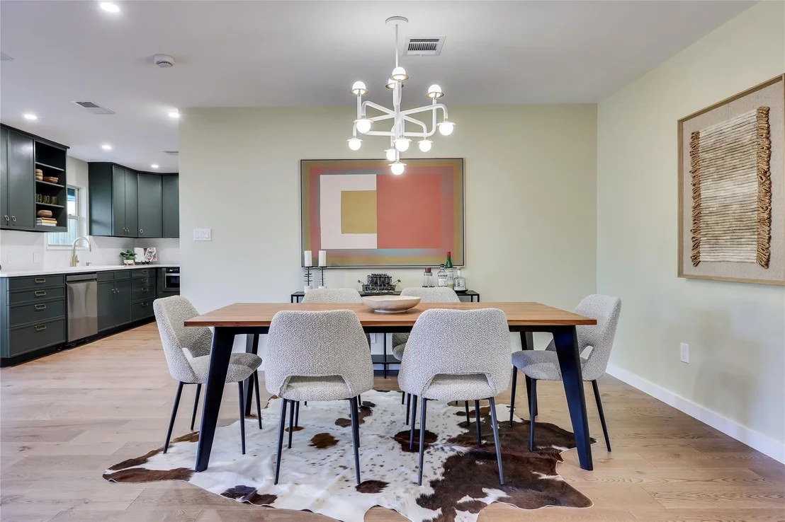 Photo of 2504 Deerfoot TRL
