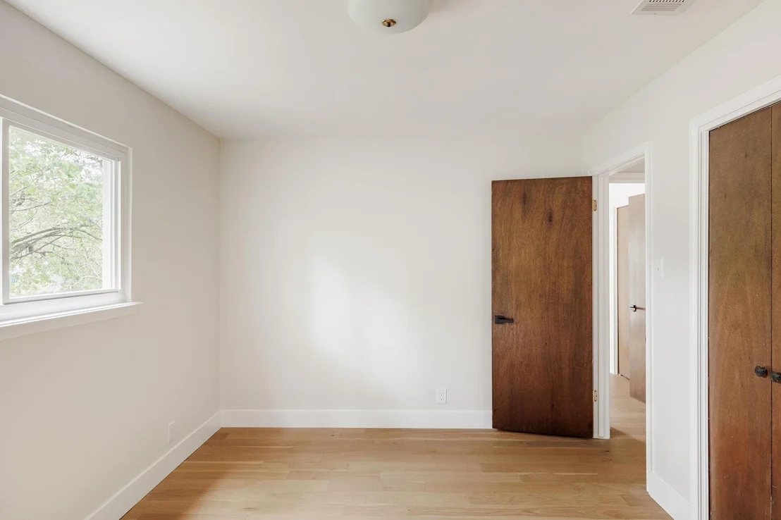 Photo of 2401 Vassal DR