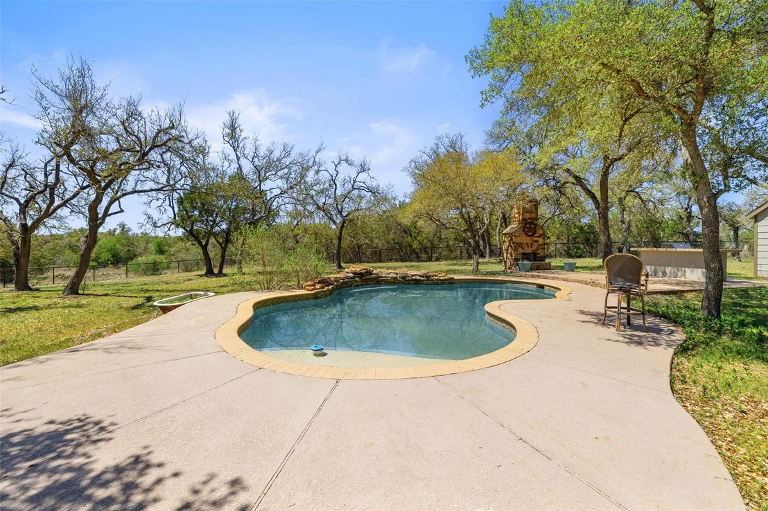 Photo of 815 Elliott Ranch RD