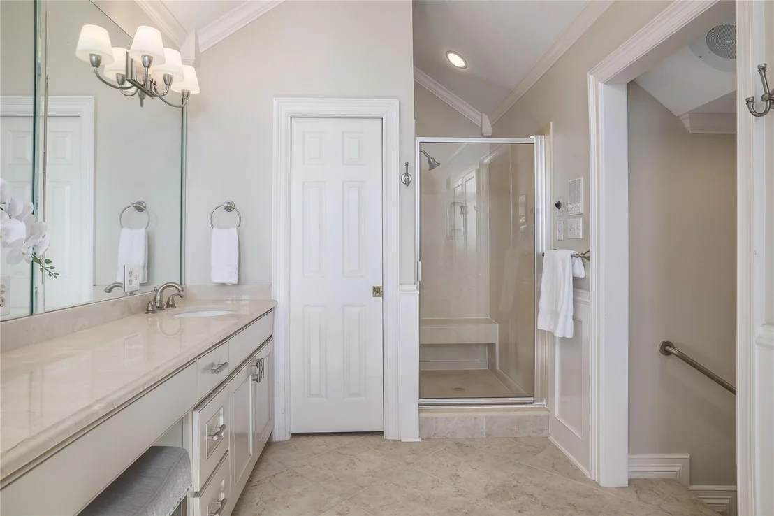 Photo of 5700 Greenledge CV
