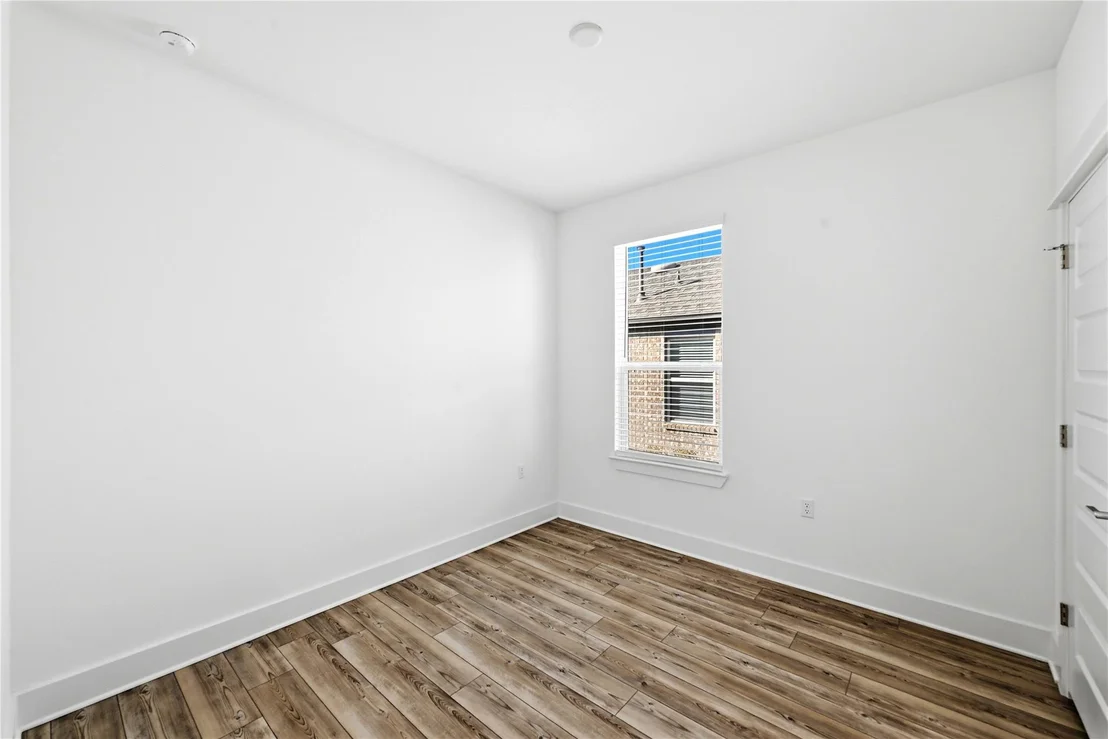 Photo of 702 Kitty Hawk RD