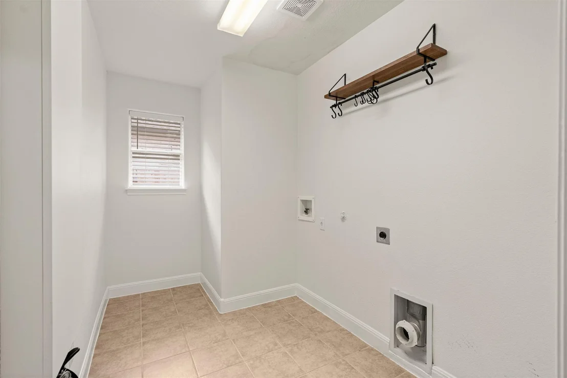 Photo of 7805 Crandall RD