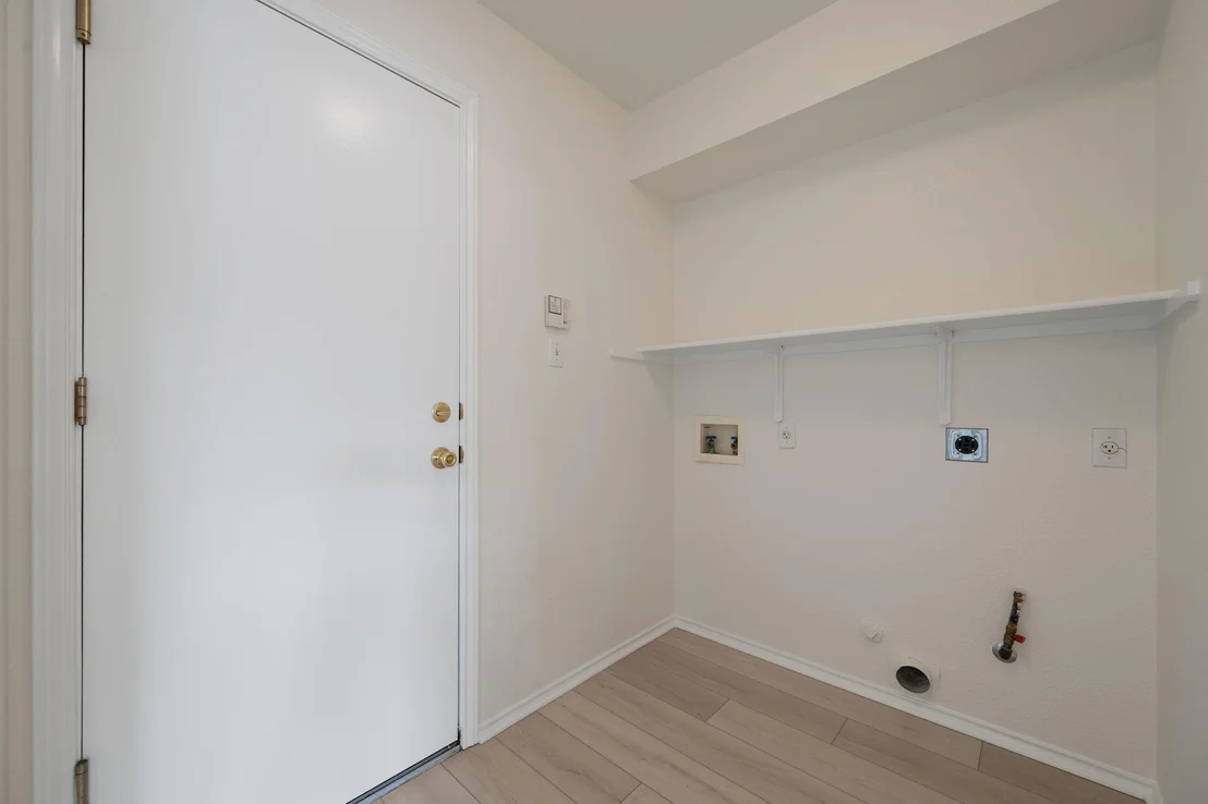 Photo of 1207 Rolling Ridge DR