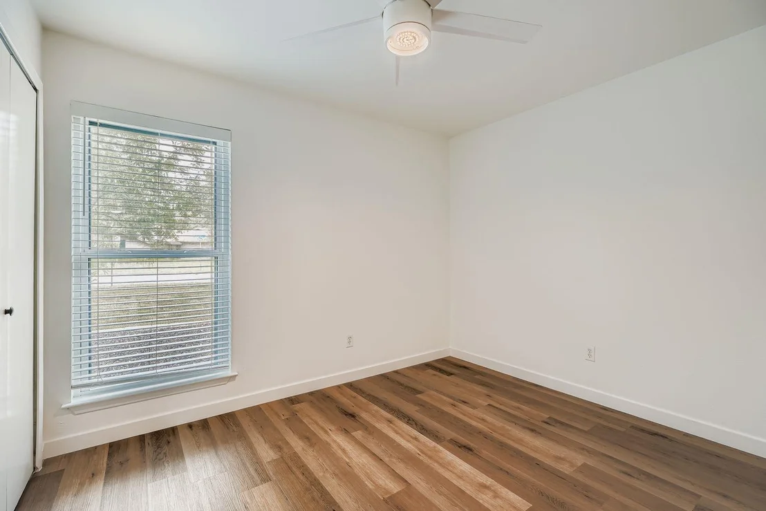 Photo of 5310 Suburban DR