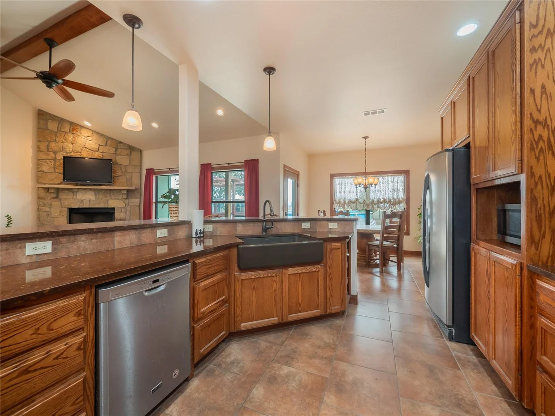 Photo of 877 County Road 455