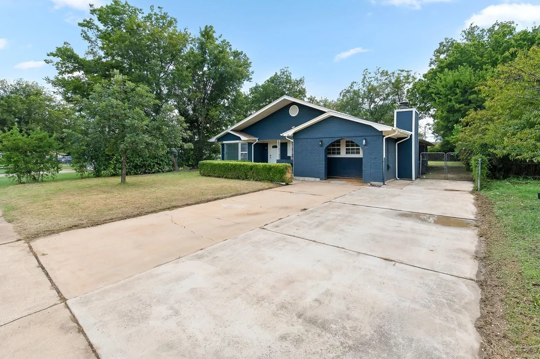 Photo of 1411 Violet Ave