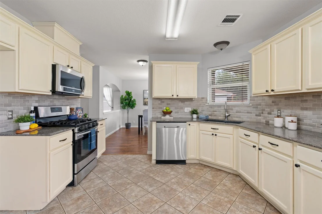 Photo of 120 Meadowside DR