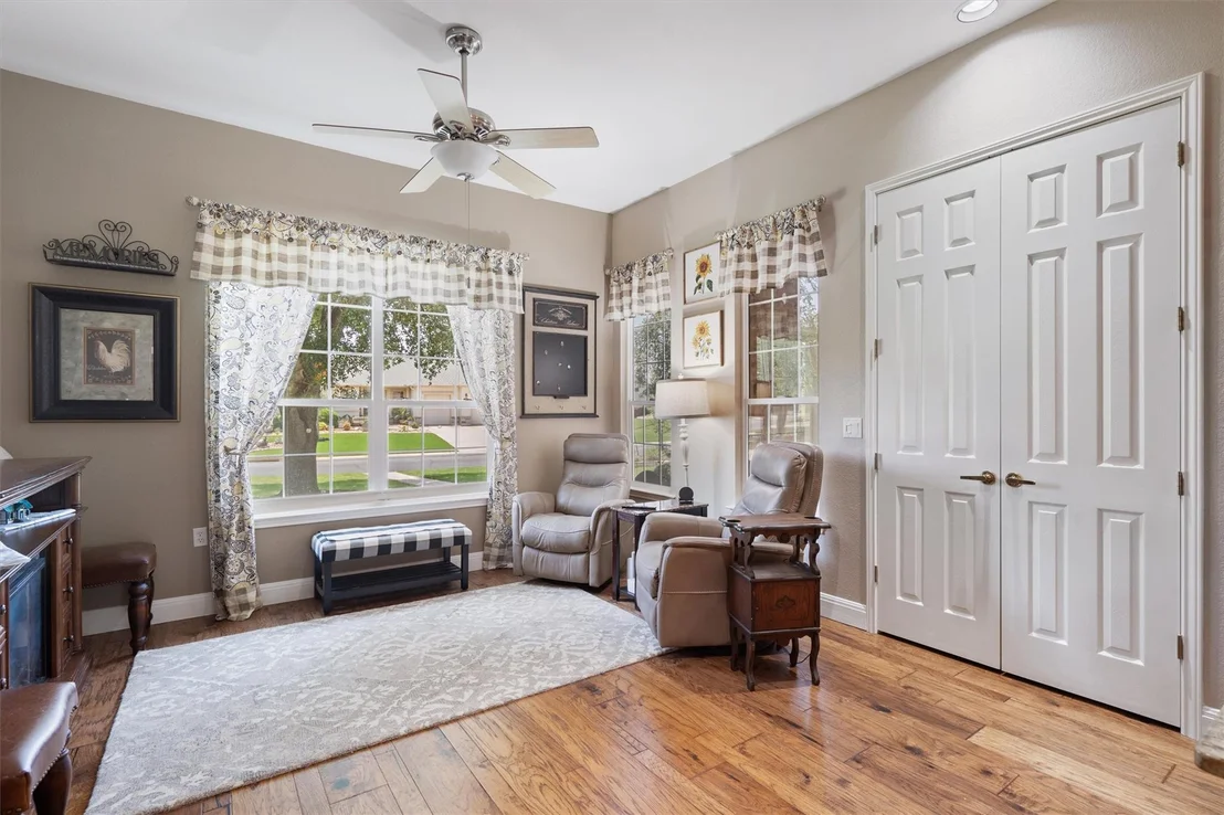 Photo of 115 Durango TRL