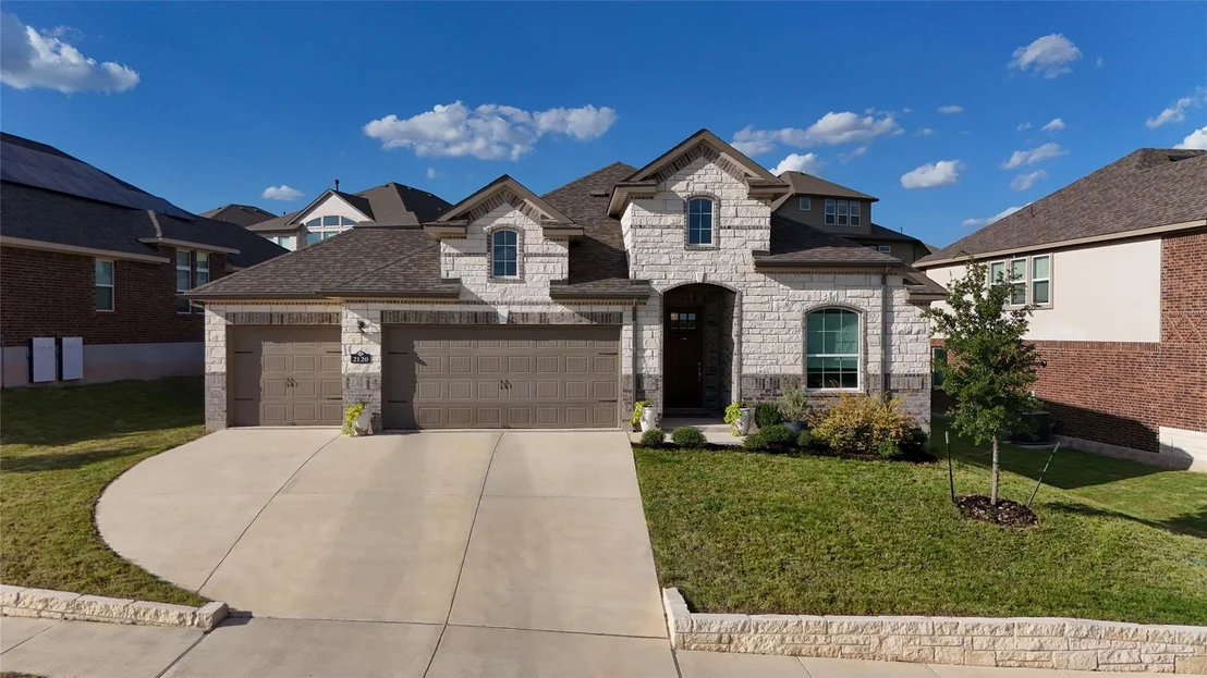 Photo of 2120 Prairie Oaks DR