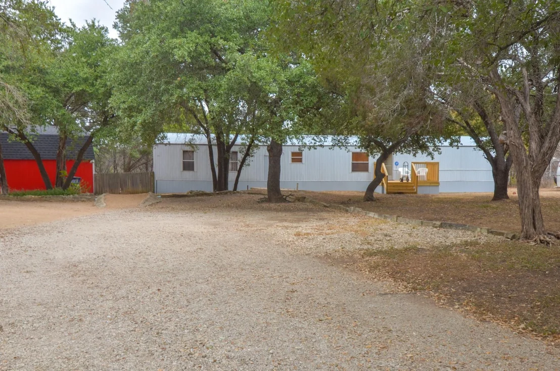 Photo of 319 RIVER RD