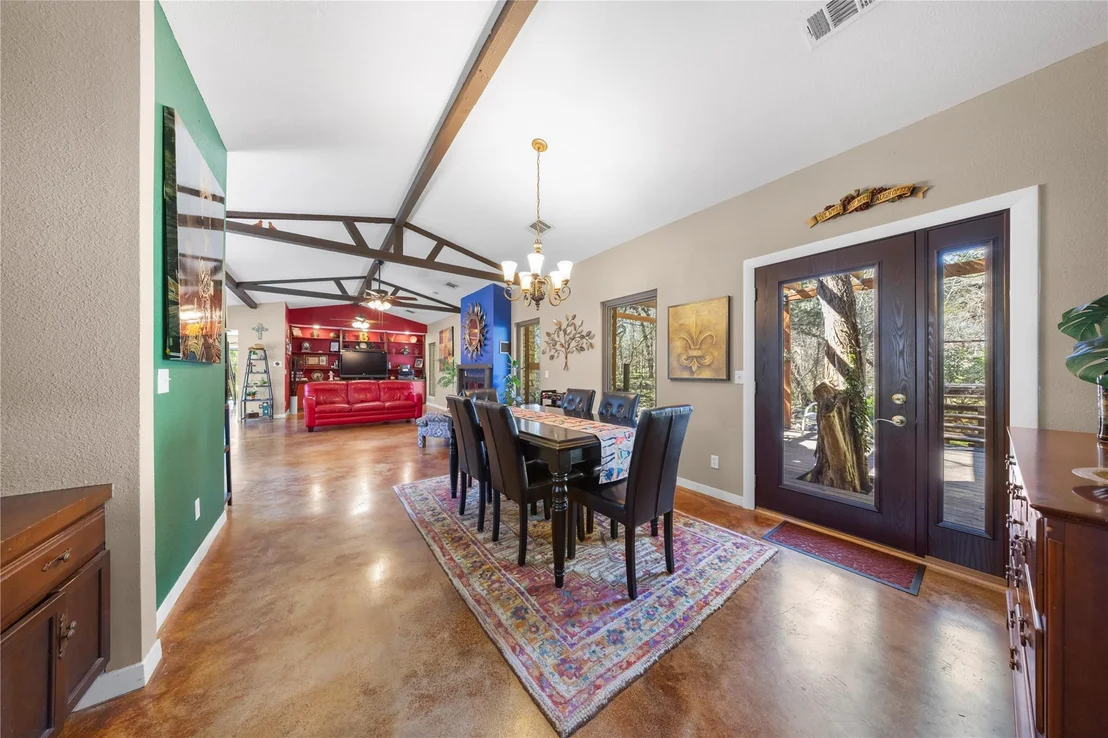 Photo of 305 Clear Springs RD