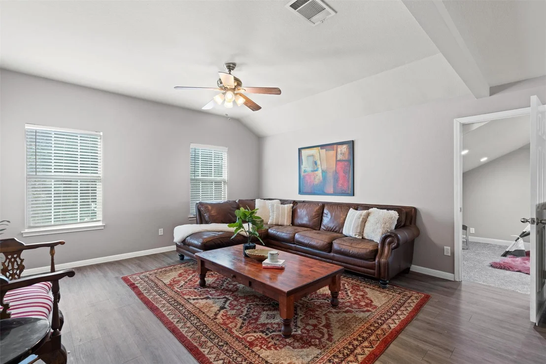 Photo of 1009 Linden LOOP