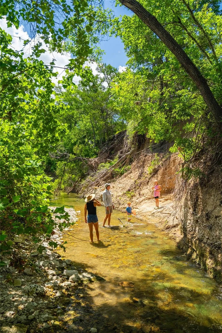 Photo of 301 Blessing Ranch RD