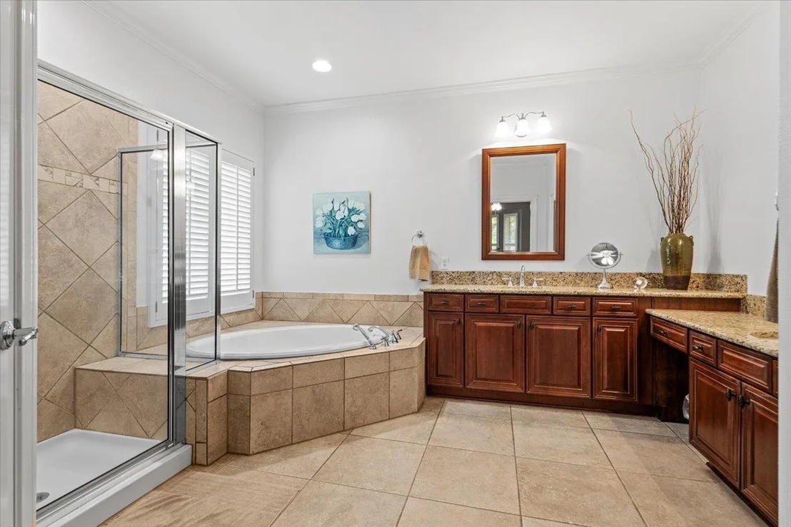 Photo of 503 Breezeway LN