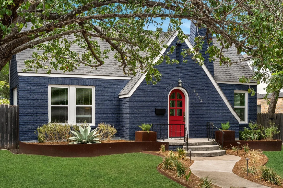 Photo of 1612 Travis Heights BLVD