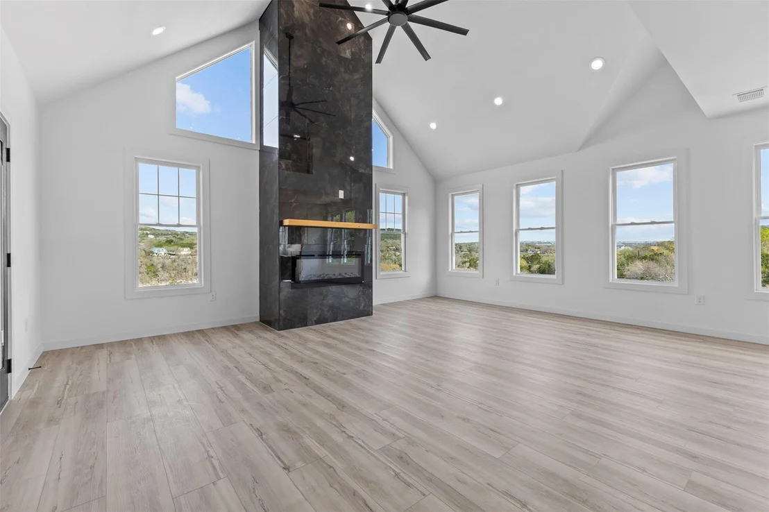 Photo of 11005 Beach RD