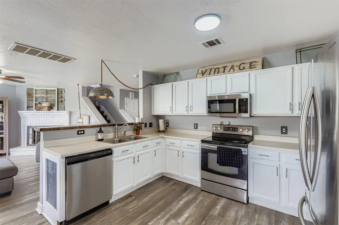 Photo of 500 Sparkling Brook LN