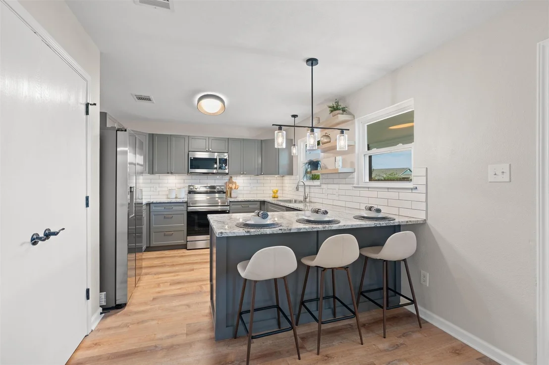 Photo of 724 Lavaca LOOP