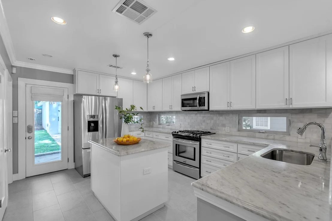 Photo of 1308 KINNEY Ave