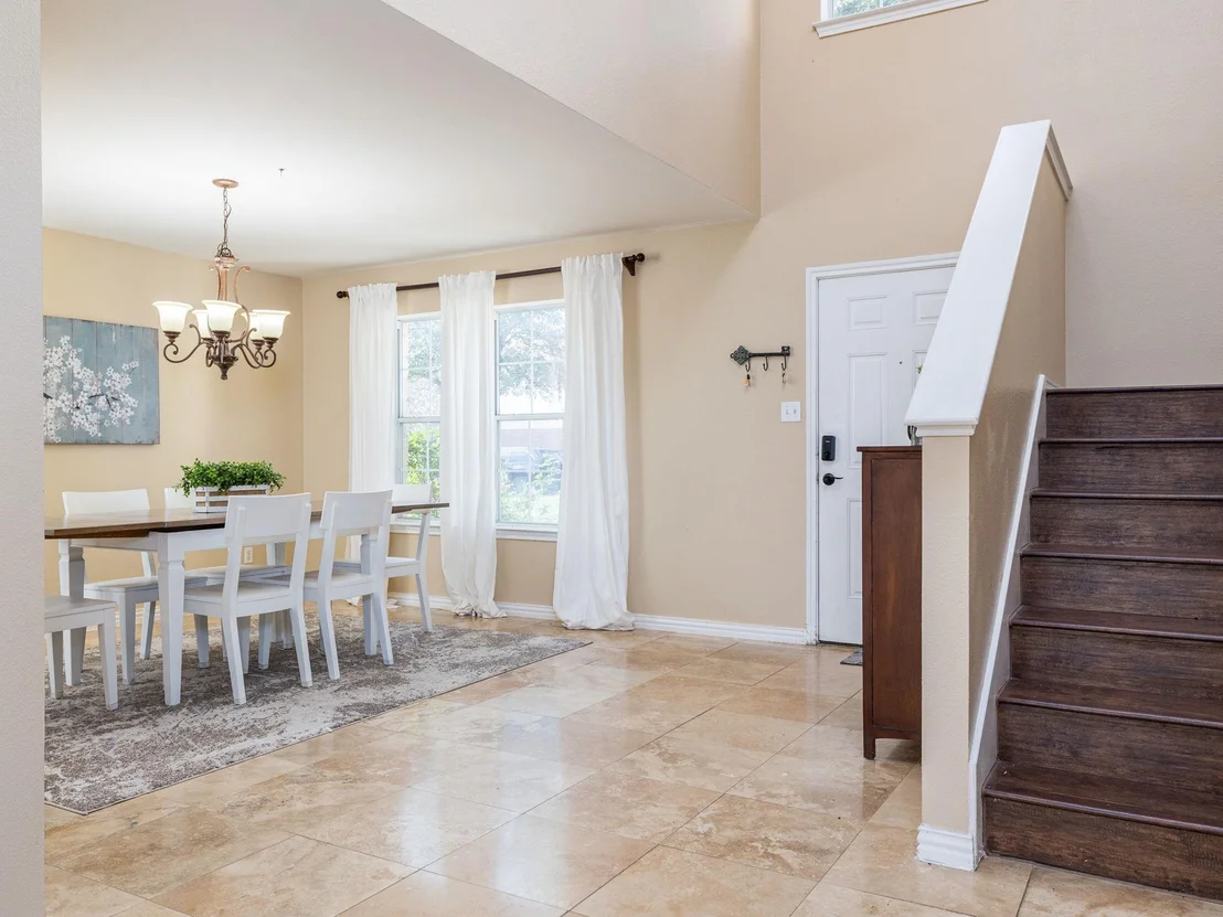 Photo of 235 Herrera TRL