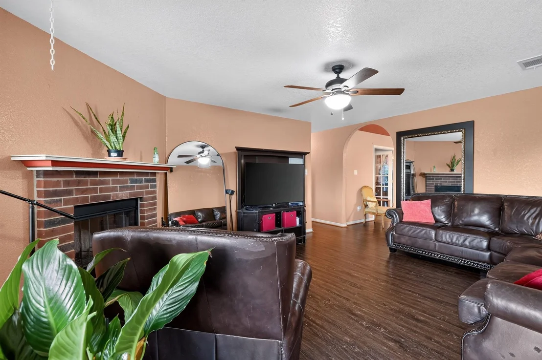 Photo of 1704 Prestige LOOP