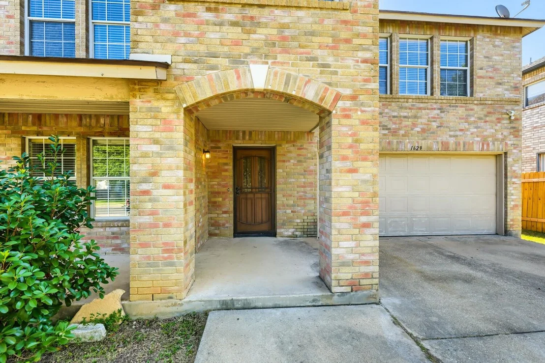Photo of 1629 Balsam WAY
