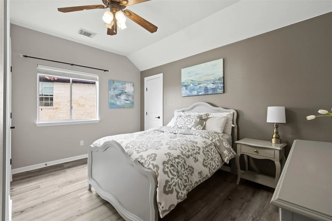 Photo of 291 Torrington DR