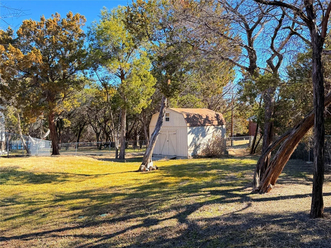 Photo of 2111 Chinaberry CIR