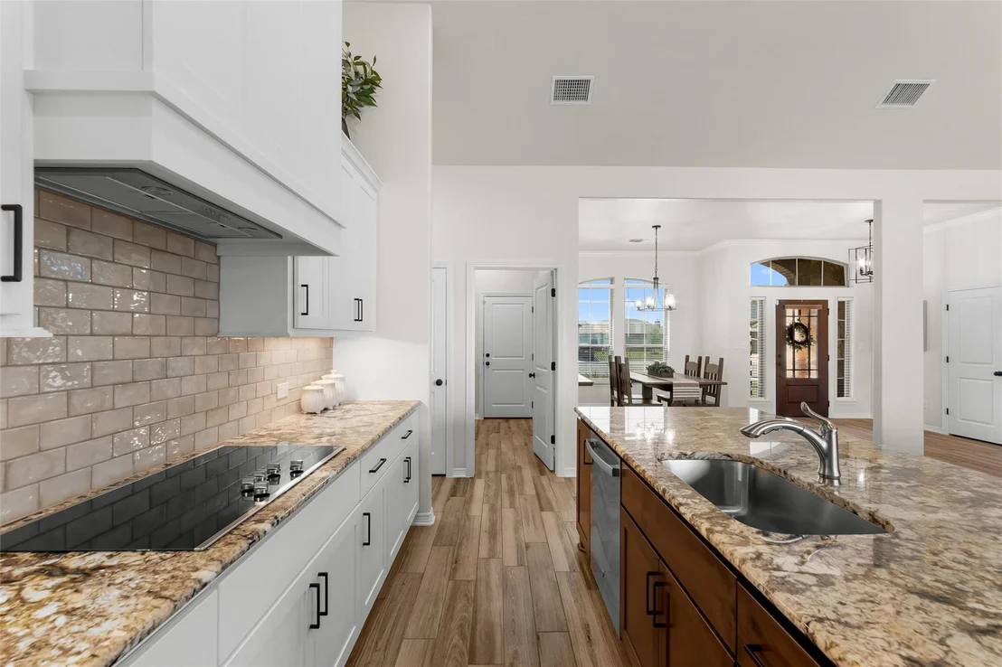 Photo of 812 Eagle Crest CV