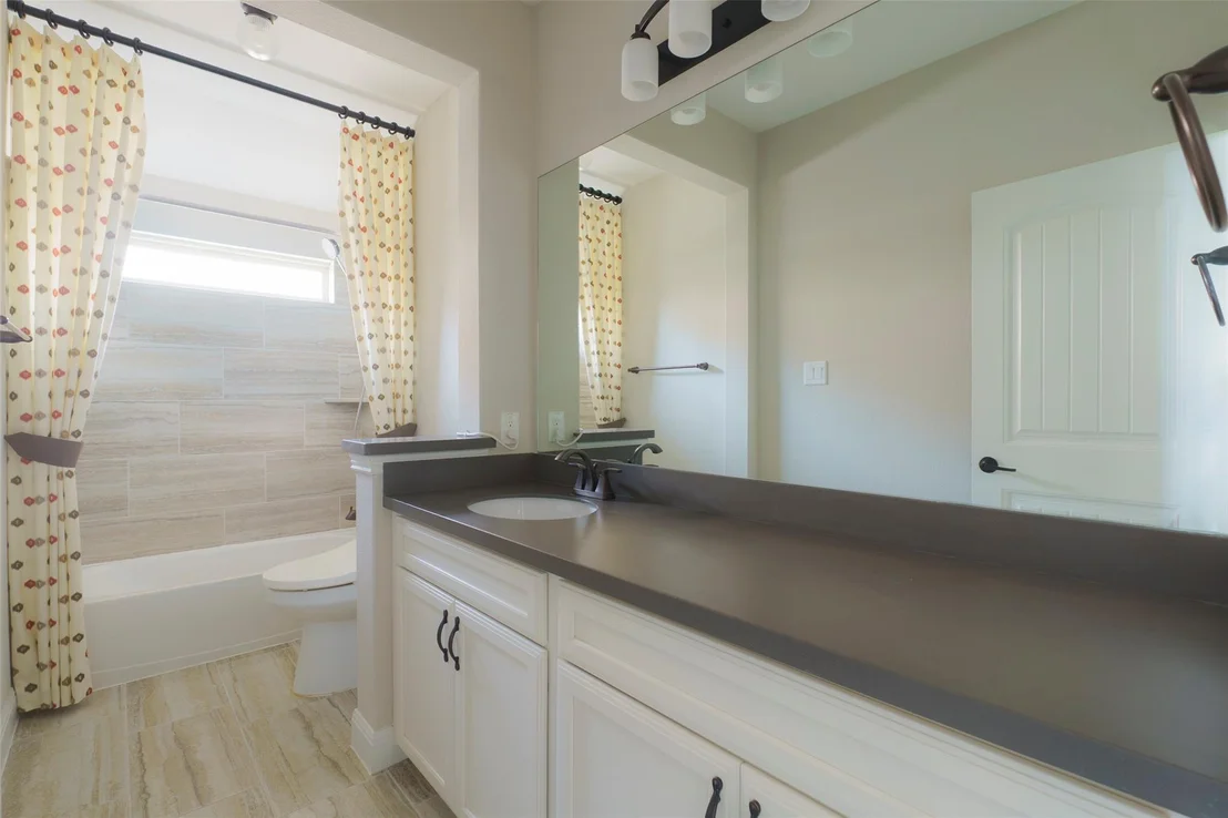 Photo of 2305 Millbrook LOOP