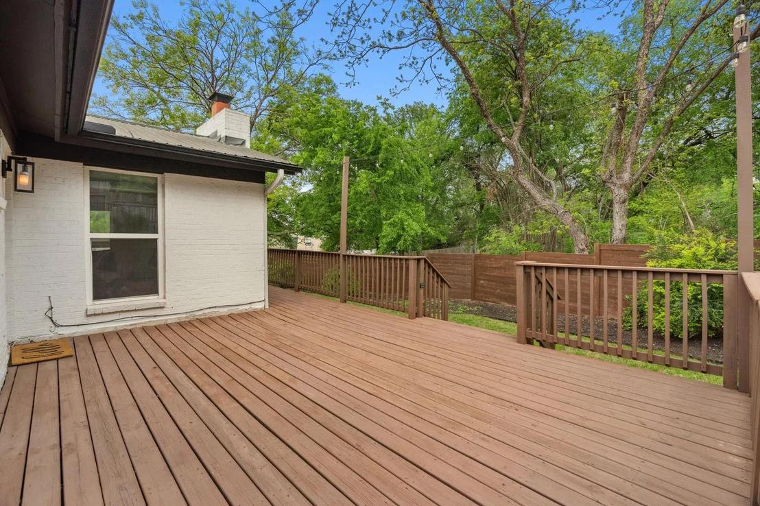 Photo of 1803 Cedar Ridge DR
