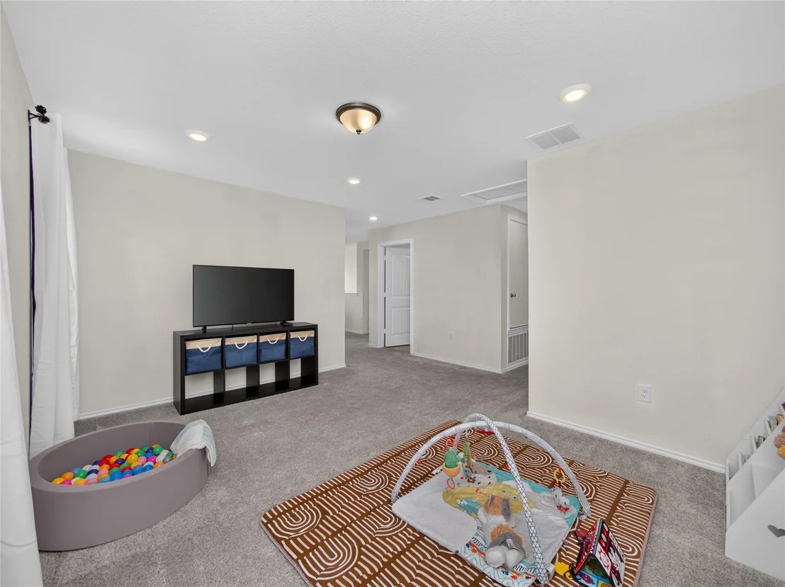 Photo of 1604 Foxglove DR