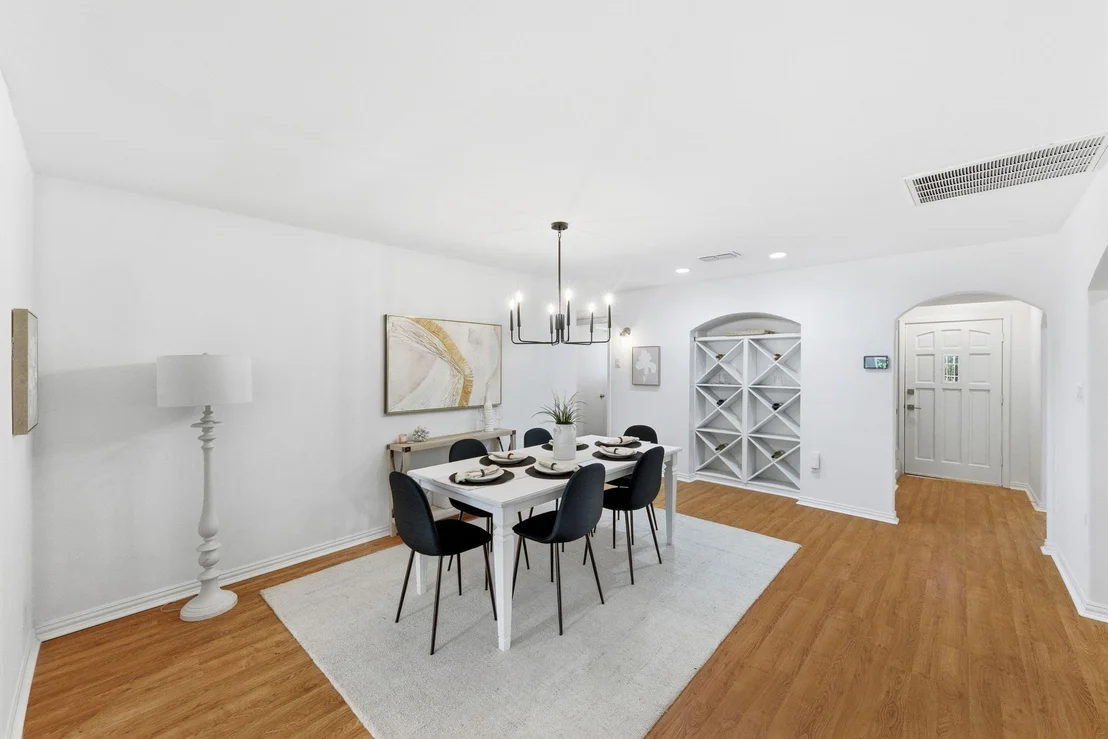 Photo of 6701 Lexington RD