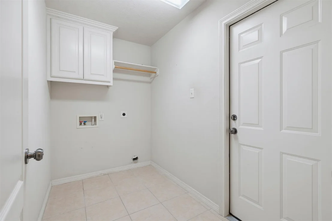 Photo of 702 Woodson DR