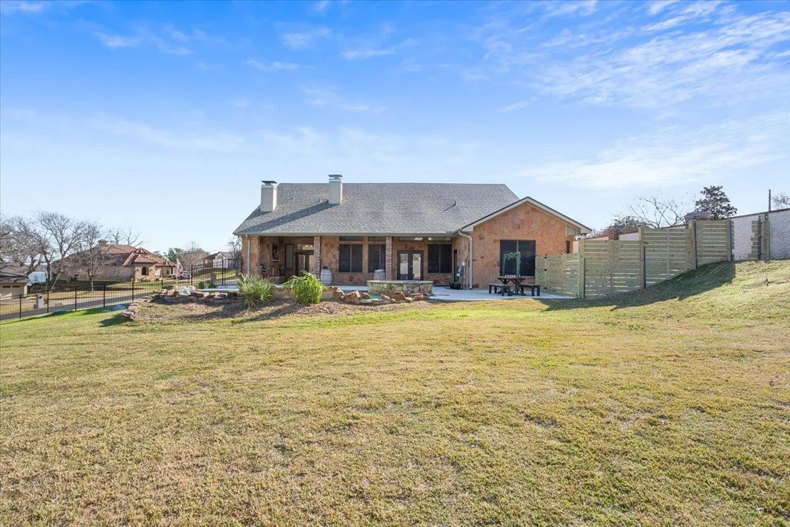 Photo of 3426 Summit CIR
