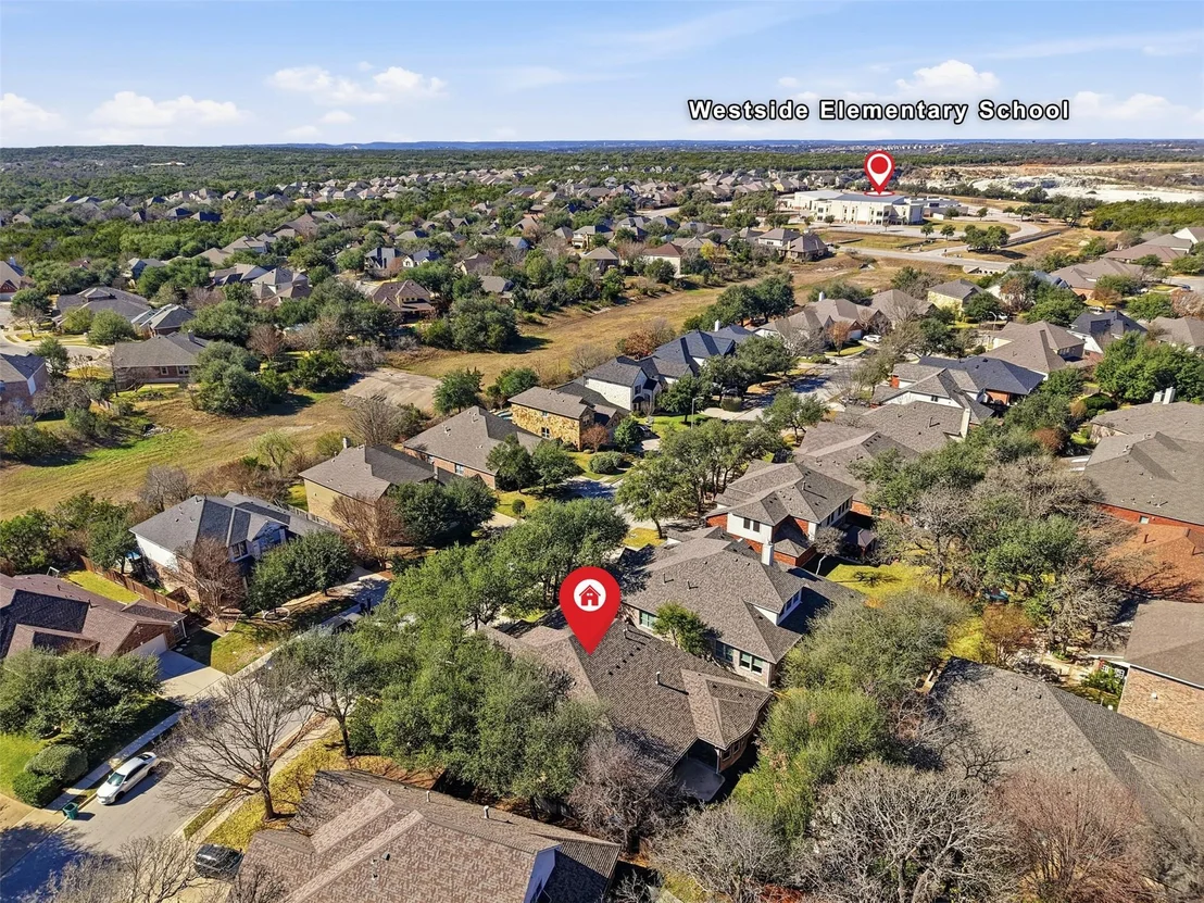 Photo of 526 Victoria DR