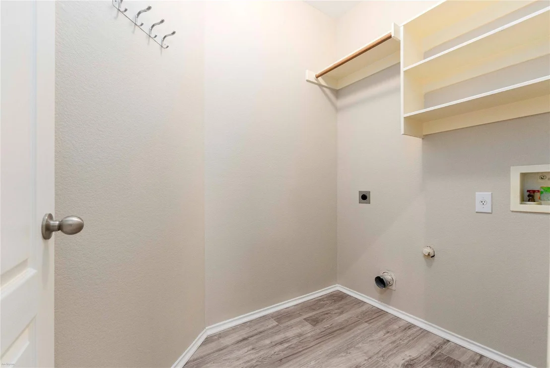 Photo of 249 Ashwood N